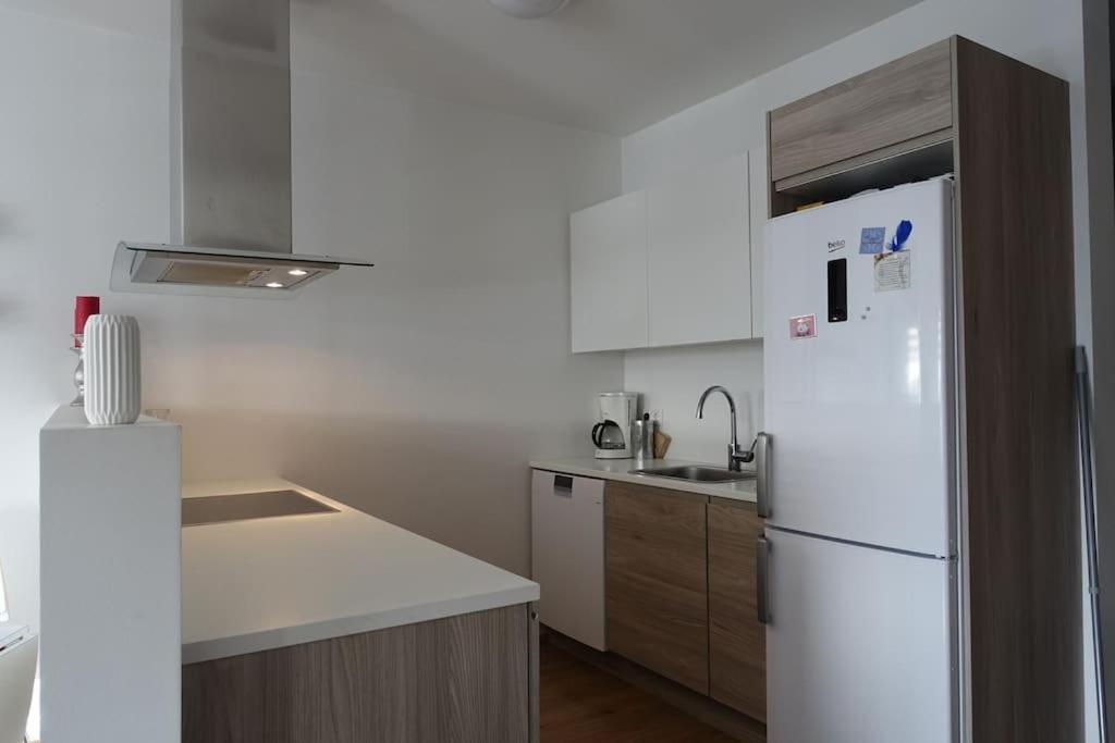 Beautiful Flat In Downtown Reykjavik With A Veiw Apartment Екстериор снимка